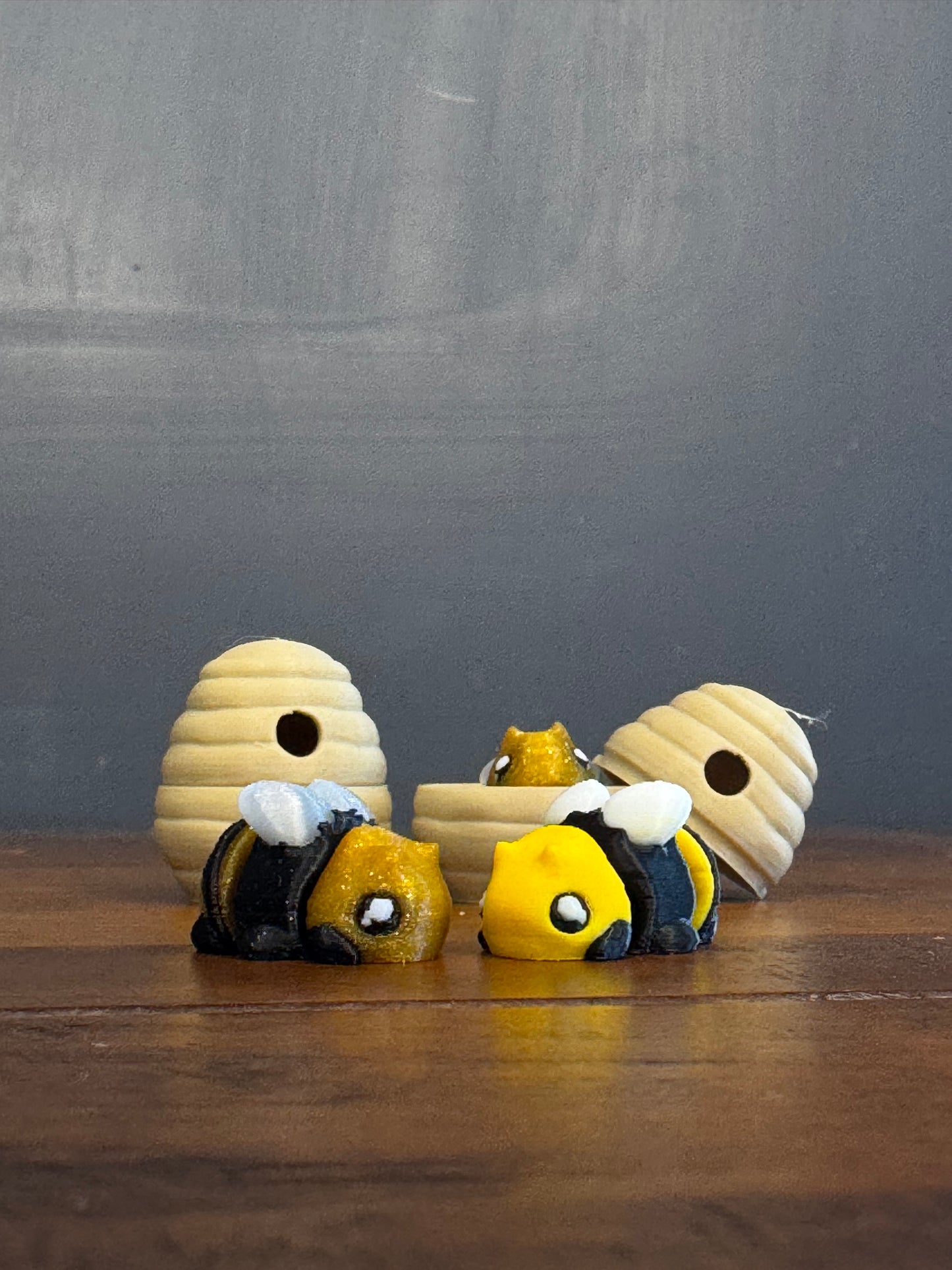 Bee Hive with Bee Flexi